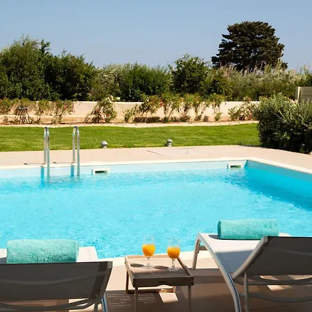 Twin Suns Luxury Villa *