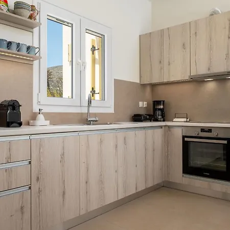 Twin Suns Luxury Villa Drios