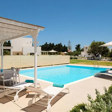 Villa Twin Suns Luxury Drios