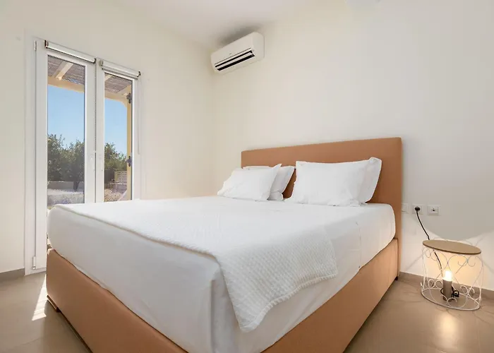 Twin Suns Luxury Villa Drios