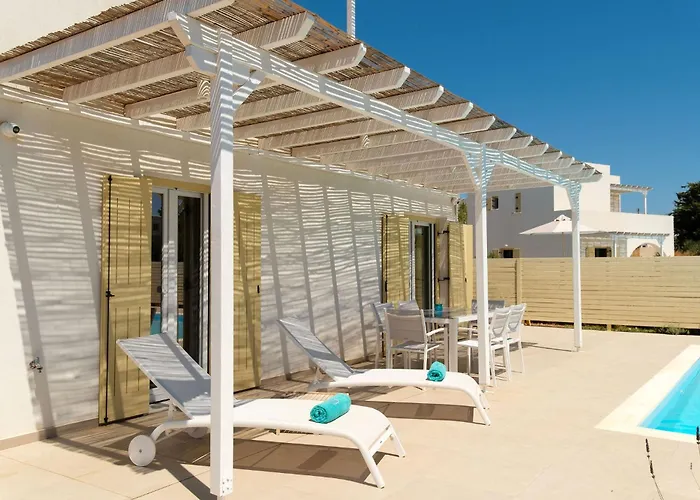 Twin Suns Luxury Villa *