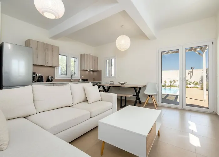 Twin Suns Luxury Villa *